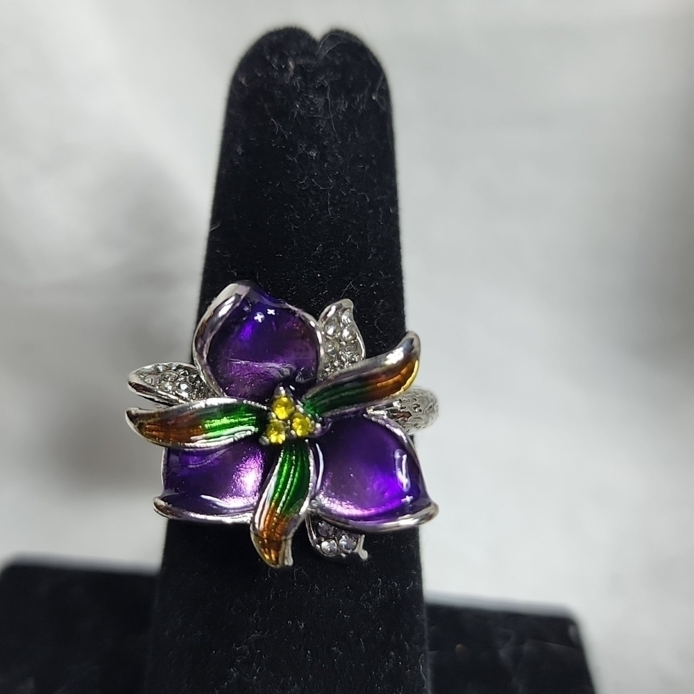 ๐NWOT STERLING SILVER FLOWER RING๐ - Picture 4 of 4